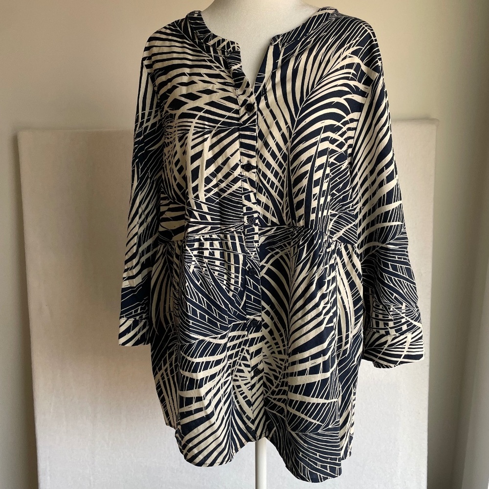Panama Jack Peplum Palm Tunic Blouse in Navy, Sixe 1X